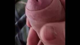 Myslowmocummycock's morning glory stroke and hand-job for a steaming solo sesh