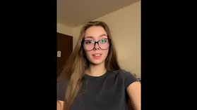 Lora Berry shows off her college dorm skills with a TikTok-style dance
