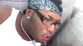 Step-mother Klauz Mainwart gets her chinese slit boinked by a dark-skinned snake in pantyhose