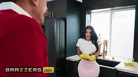 Official Egypt - Brazzers: Hotwife Wife's Step-sister gets her face adorned in jism