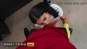 Official Egypt - Brazzers: Hotwife Wife's Step-sister gets her face adorned in jism