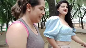Step-mom Candy seduces her step-daughter into a steamy pussy-eating session - Pornography en Espanol