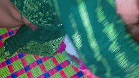 Desi Housewife Pakistani Crazy Wifey gets a hot handjob & explosive orgasm from horny Desi Bhabhi