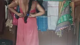 Saanthi2 & Vetrivel's steamy homemade shower sexcapades