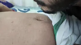 Super-fucking-hot Mallu Couple Biscuit Bellybutton - A Desi Hubby's Strenuous Homemade Bedtime Sensation