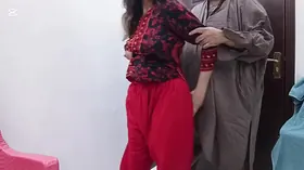 Older guy slams real Pakistani College woman's taut cunt