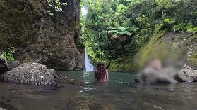 Mia Z pleases herself by masturbating off in NZ's fantastic outdoors